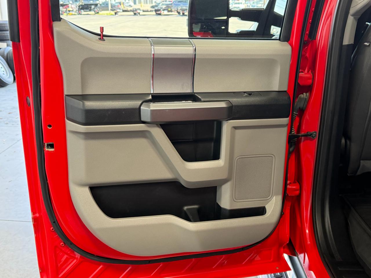 Ford Super Duty F-250 SRW XLT 4WD Reg Cab 8' Box 2021