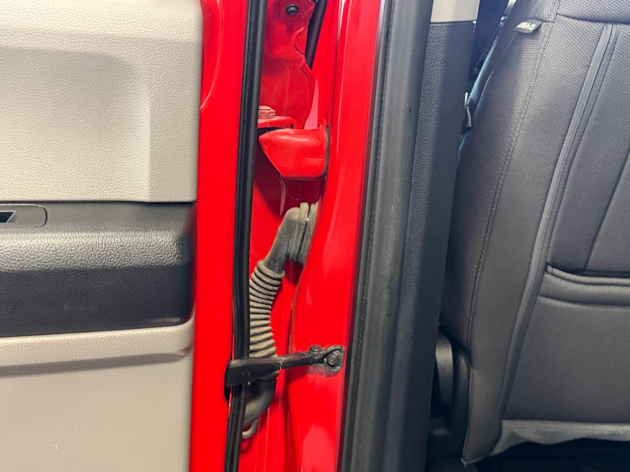 Ford Super Duty F-250 SRW XLT 4WD Reg Cab 8' Box 2021