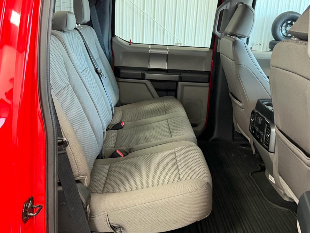 Ford Super Duty F-250 SRW XLT 4WD Reg Cab 8' Box 2021