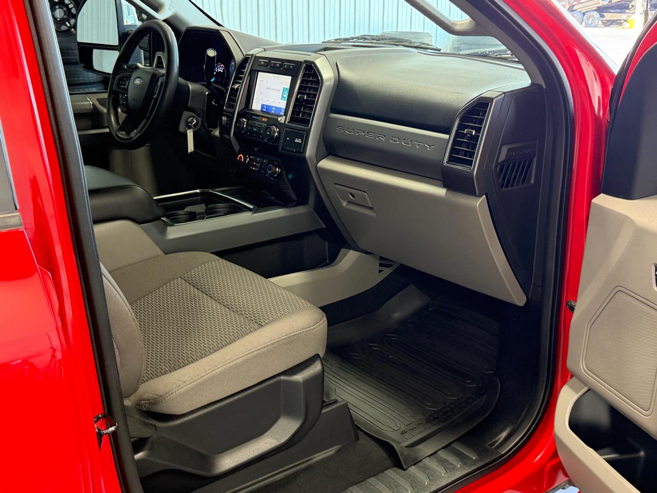 Ford Super Duty F-250 SRW XLT 4WD Reg Cab 8' Box 2021