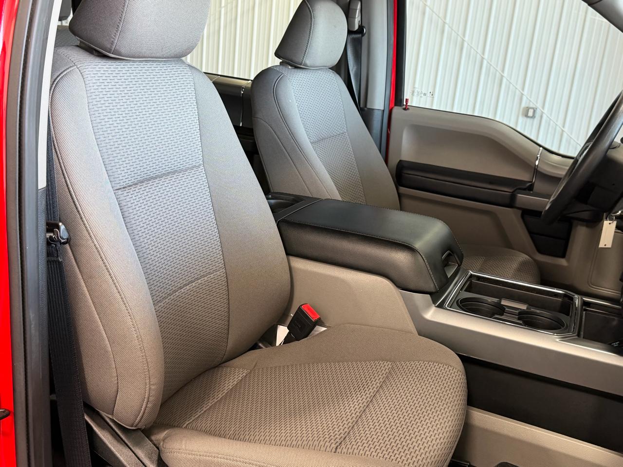 Ford Super Duty F-250 SRW XLT 4WD Reg Cab 8' Box 2021