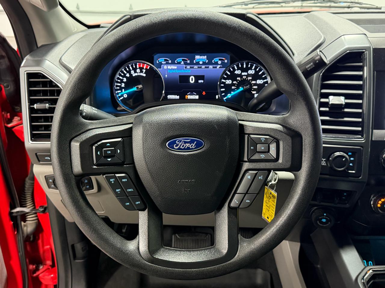 Ford Super Duty F-250 SRW XLT 4WD Reg Cab 8' Box 2021