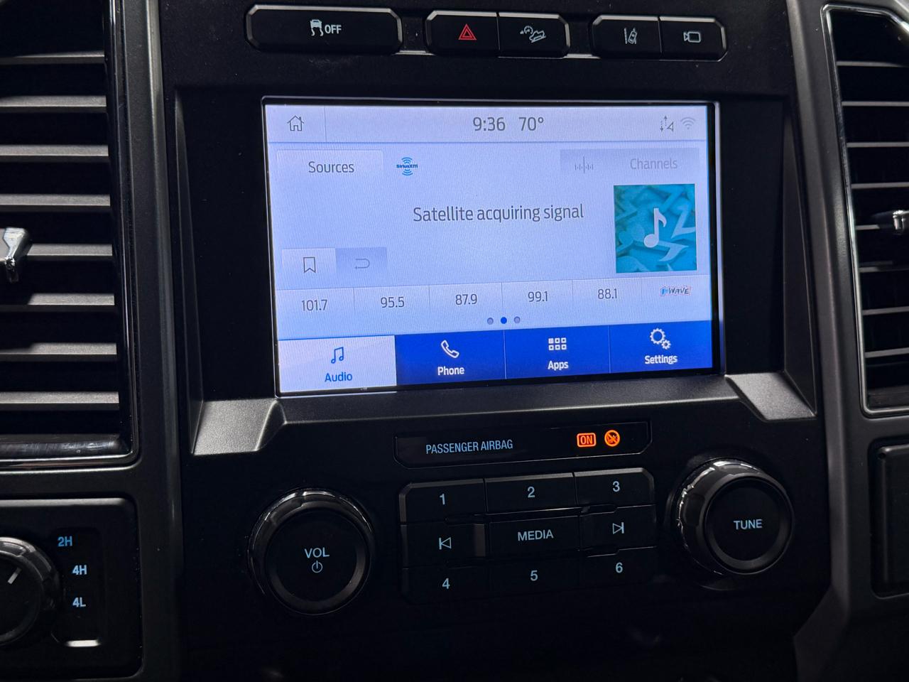 Ford Super Duty F-250 SRW XLT 4WD Reg Cab 8' Box 2021