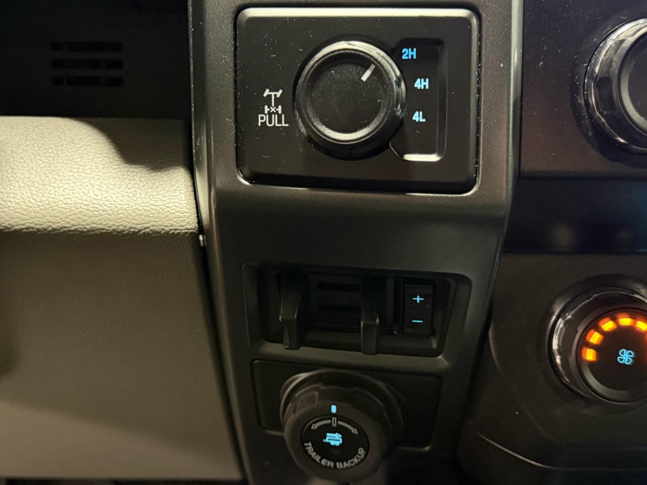 Ford Super Duty F-250 SRW XLT 4WD Reg Cab 8' Box 2021