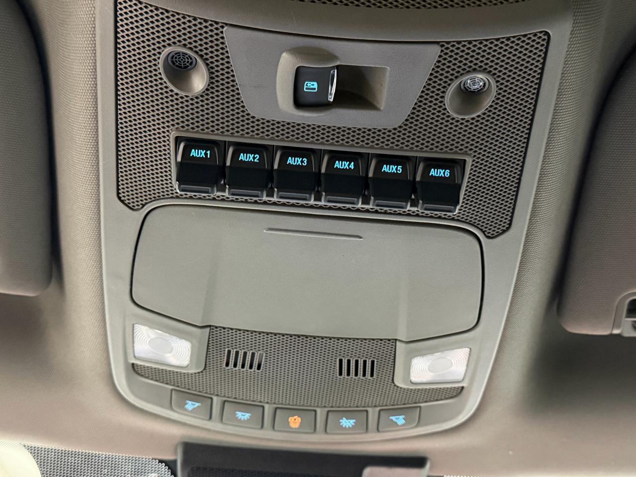 Ford Super Duty F-250 SRW XLT 4WD Reg Cab 8' Box 2021