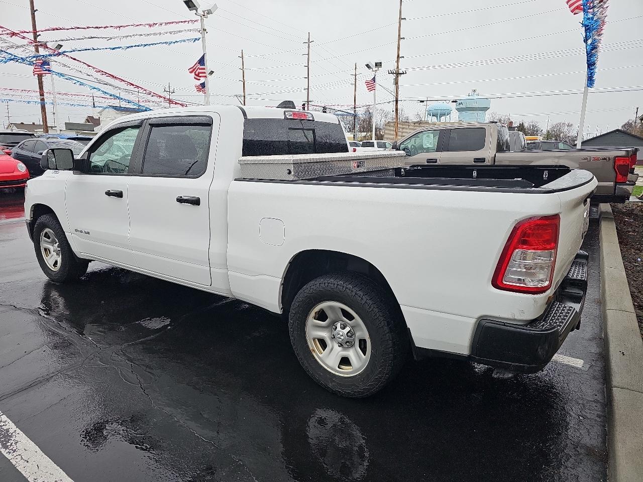 RAM 1500 Tradesman 4x4 Crew Cab 6'4" Box 2019