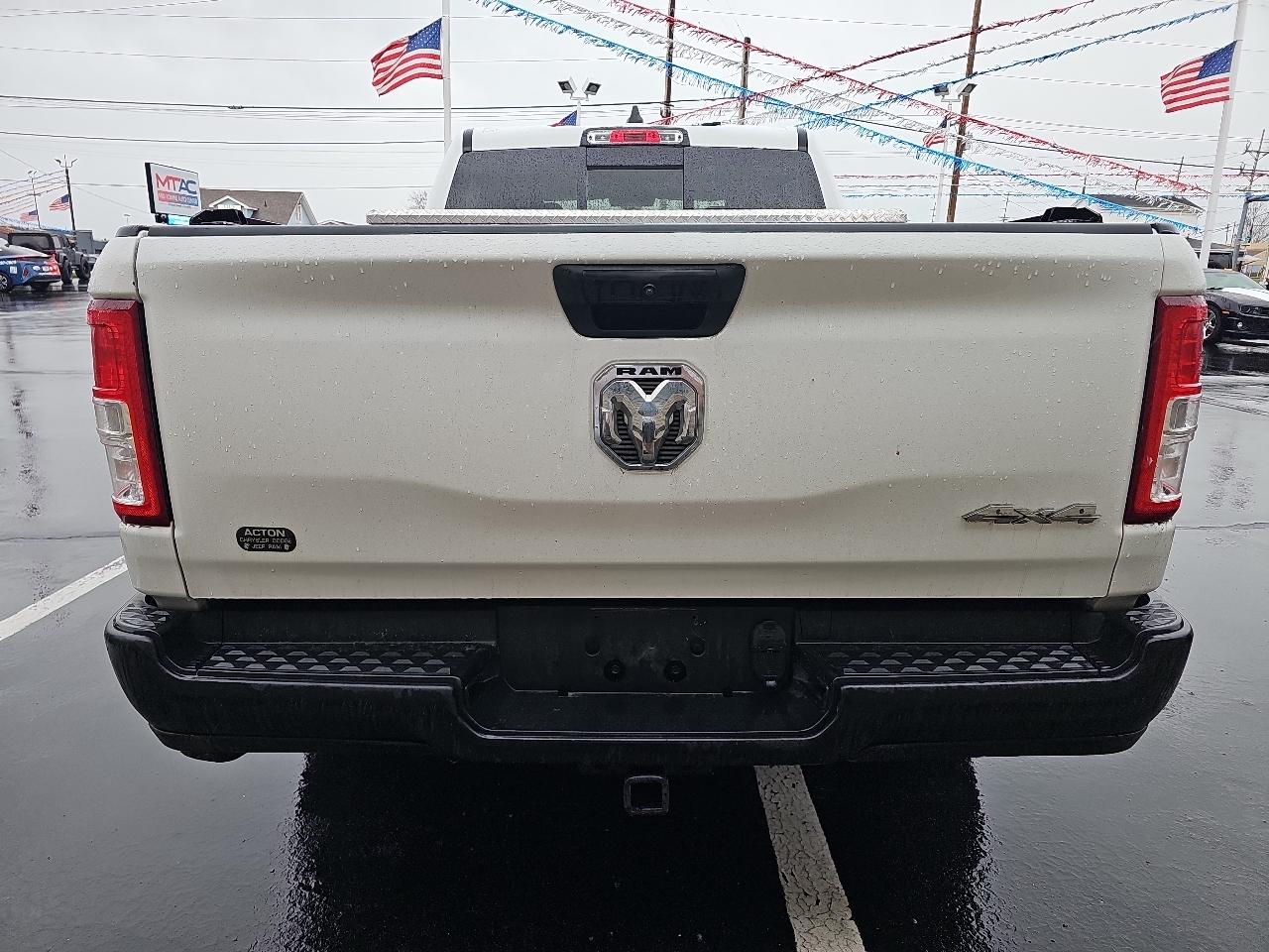 RAM 1500 Tradesman 4x4 Crew Cab 6'4" Box 2019