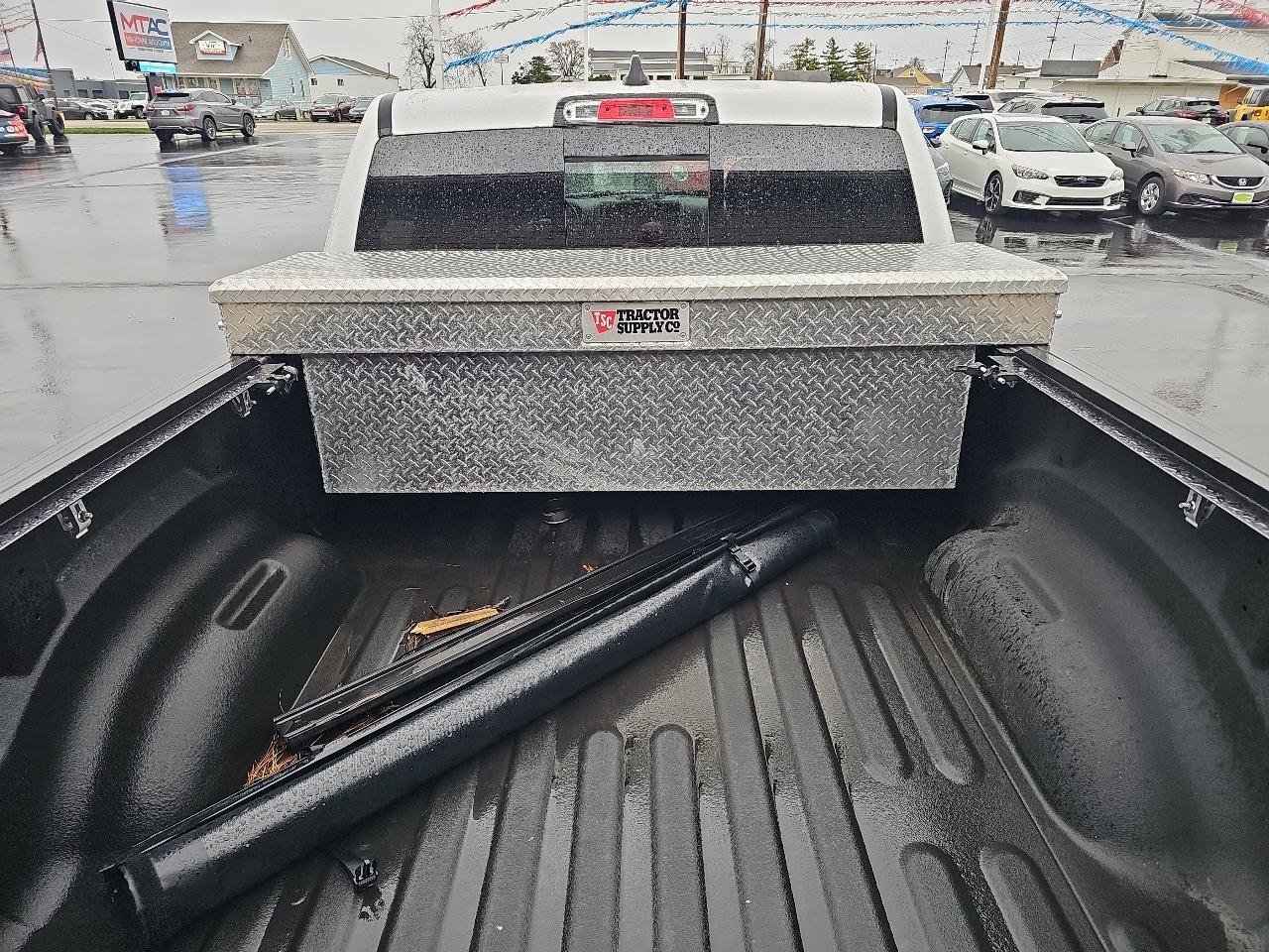 RAM 1500 Tradesman 4x4 Crew Cab 6'4" Box 2019