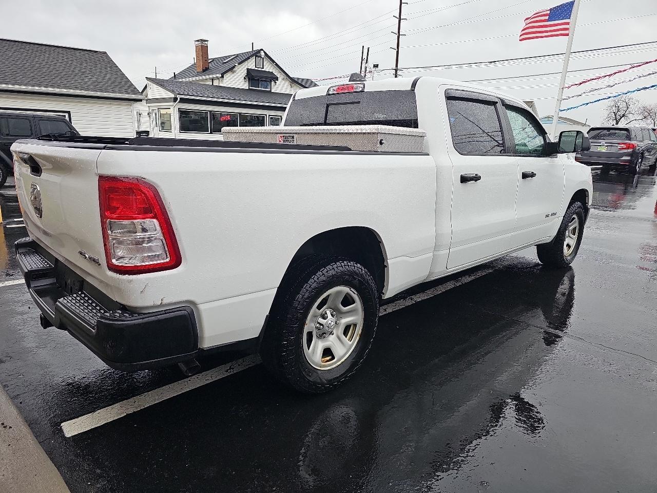 RAM 1500 Tradesman 4x4 Crew Cab 6'4" Box 2019