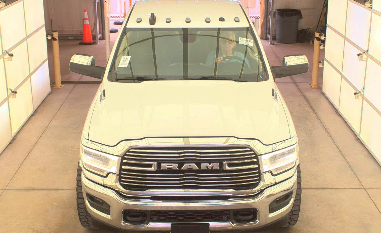 RAM 2500 Laramie 4x4 Crew Cab 6'4" Box 2021