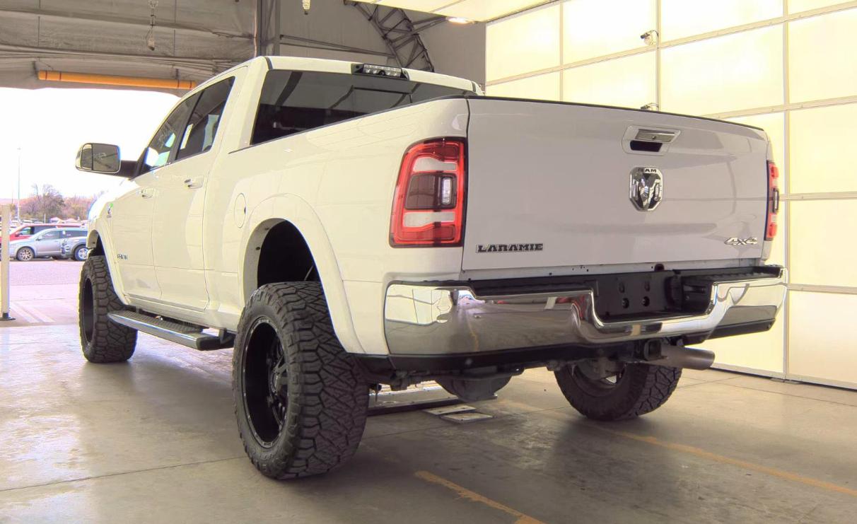 RAM 2500 Laramie 4x4 Crew Cab 6'4" Box 2021