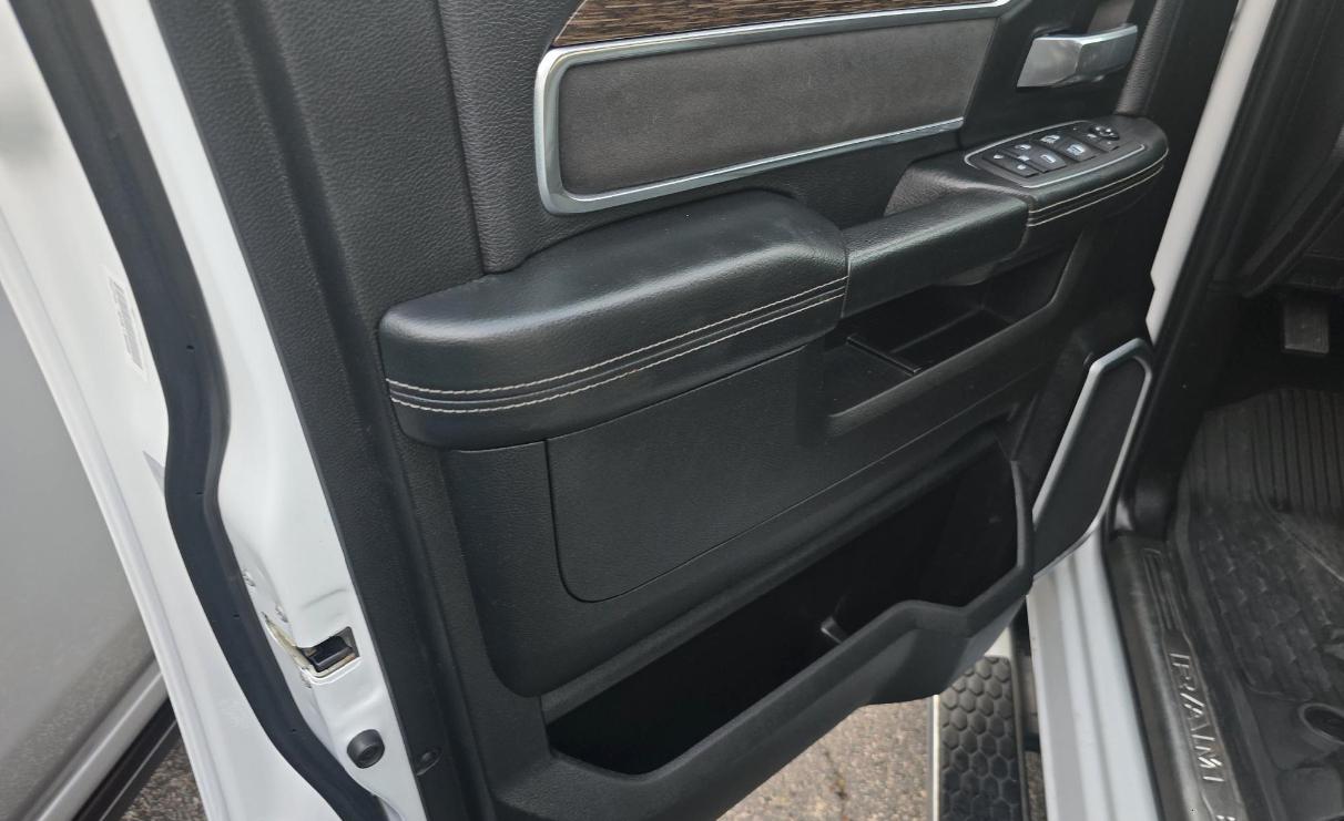 RAM 2500 Laramie 4x4 Crew Cab 6'4" Box 2021