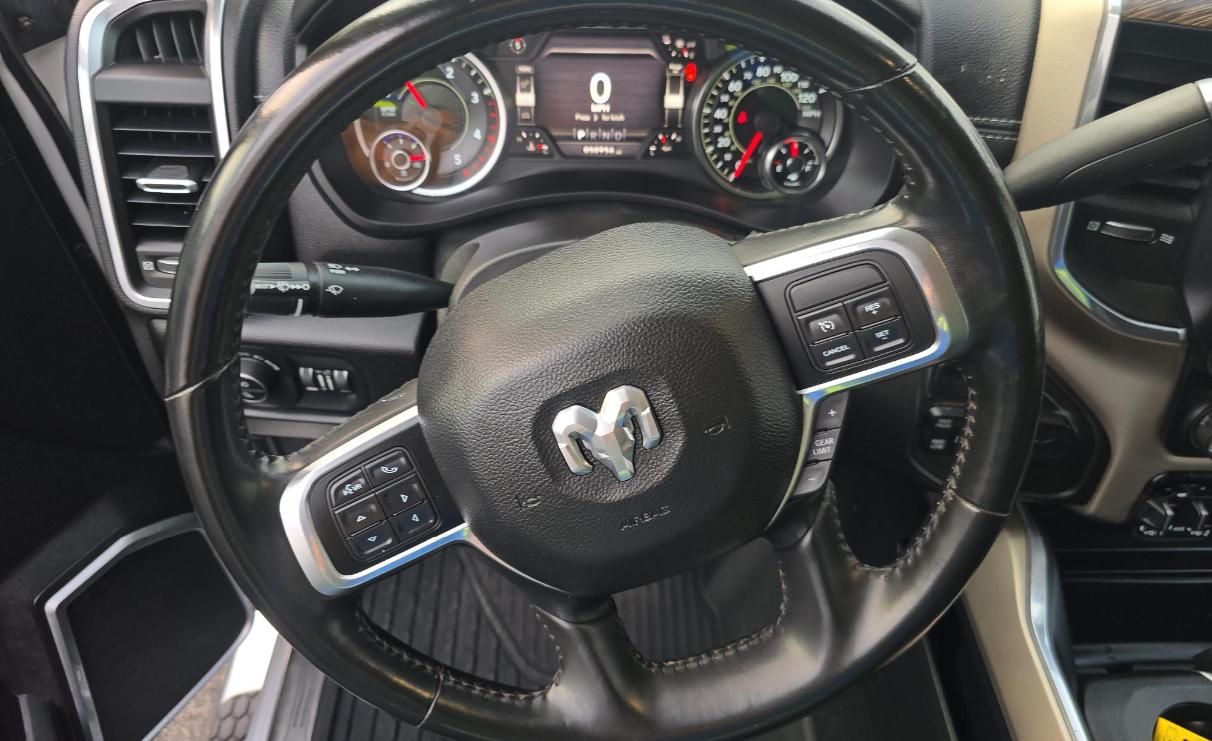 RAM 2500 Laramie 4x4 Crew Cab 6'4" Box 2021