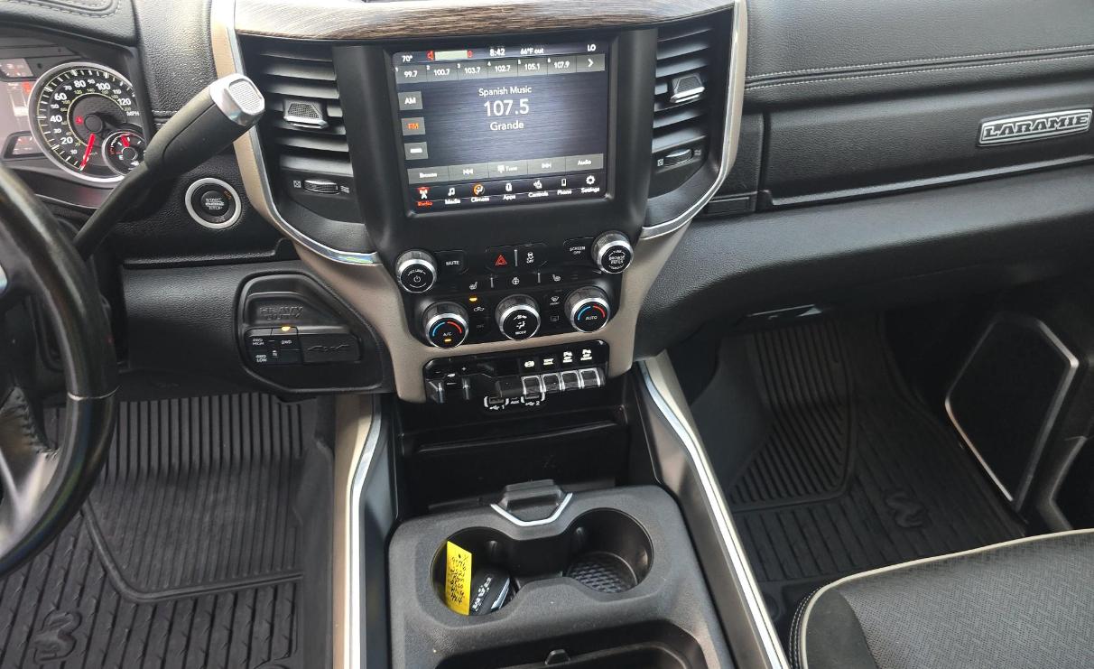 RAM 2500 Laramie 4x4 Crew Cab 6'4" Box 2021