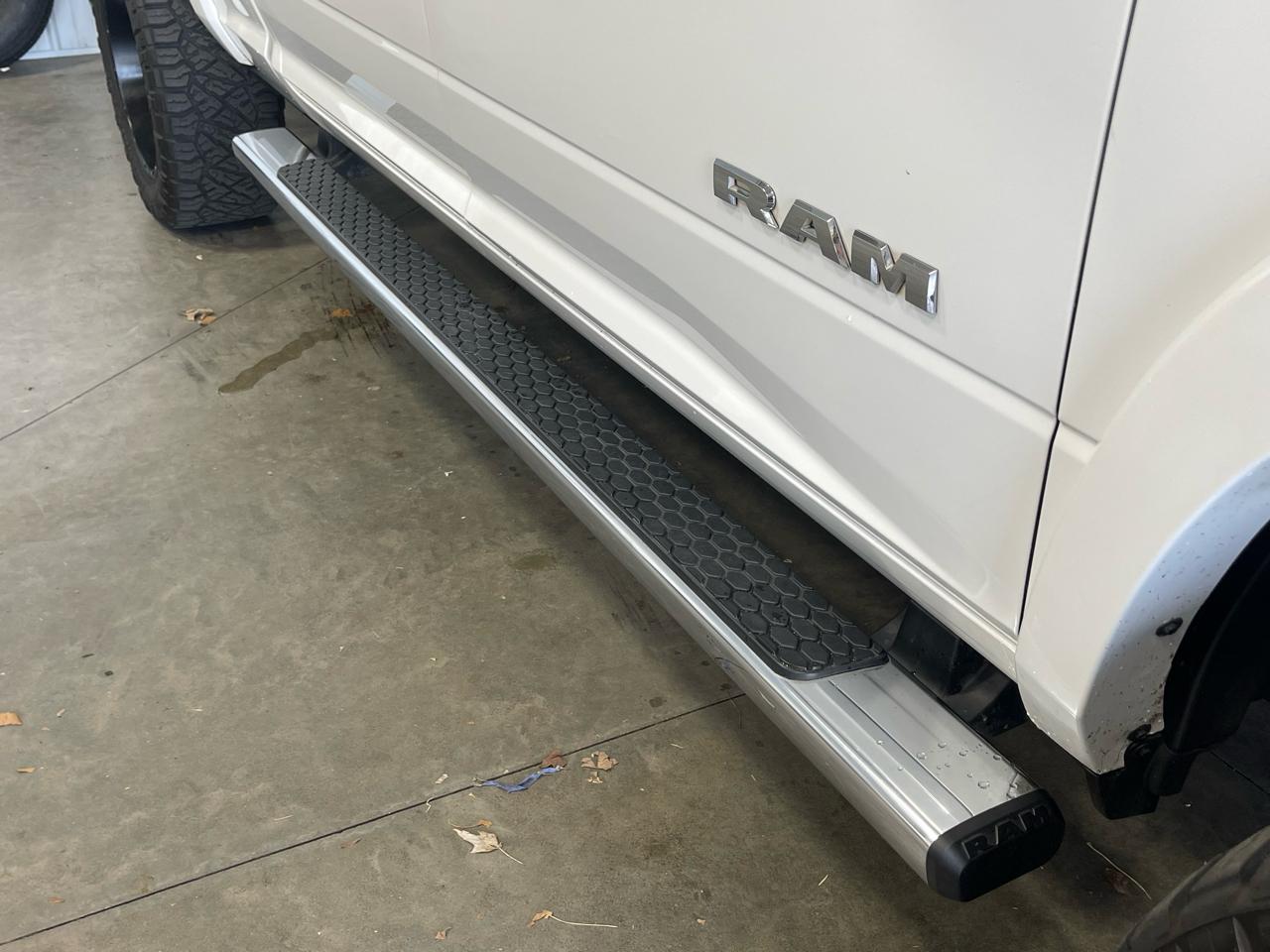 RAM 2500 Laramie 4x4 Crew Cab 6'4" Box 2021