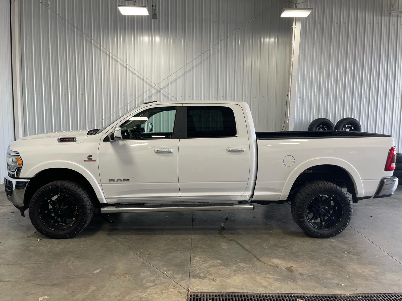 RAM 2500 Laramie 4x4 Crew Cab 6'4" Box 2021