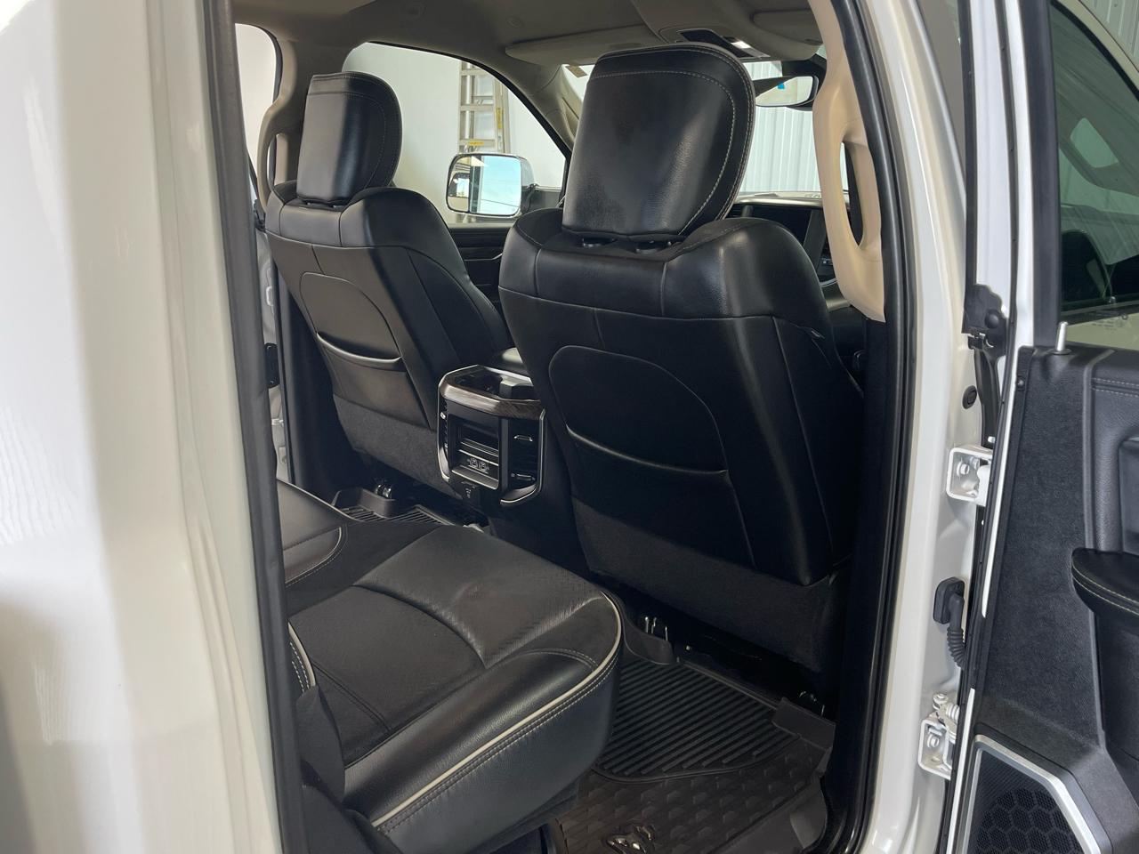 RAM 2500 Laramie 4x4 Crew Cab 6'4" Box 2021