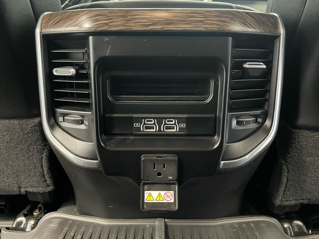 RAM 2500 Laramie 4x4 Crew Cab 6'4" Box 2021