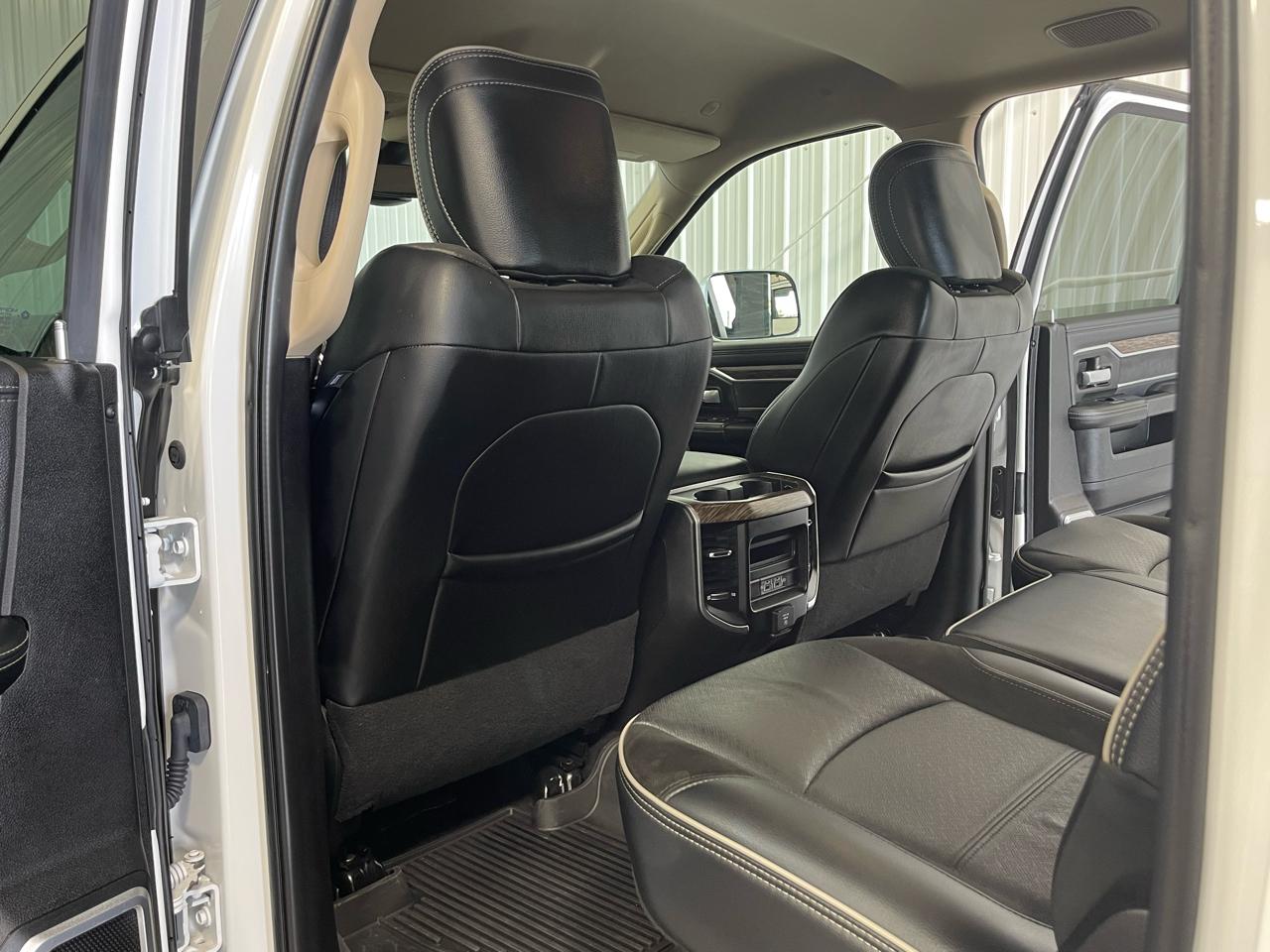 RAM 2500 Laramie 4x4 Crew Cab 6'4" Box 2021