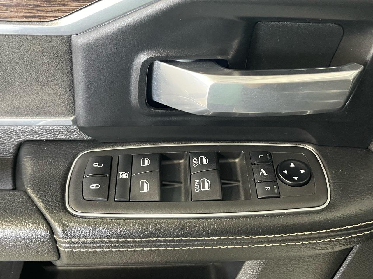 RAM 2500 Laramie 4x4 Crew Cab 6'4" Box 2021