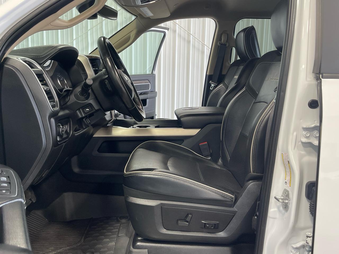 RAM 2500 Laramie 4x4 Crew Cab 6'4" Box 2021