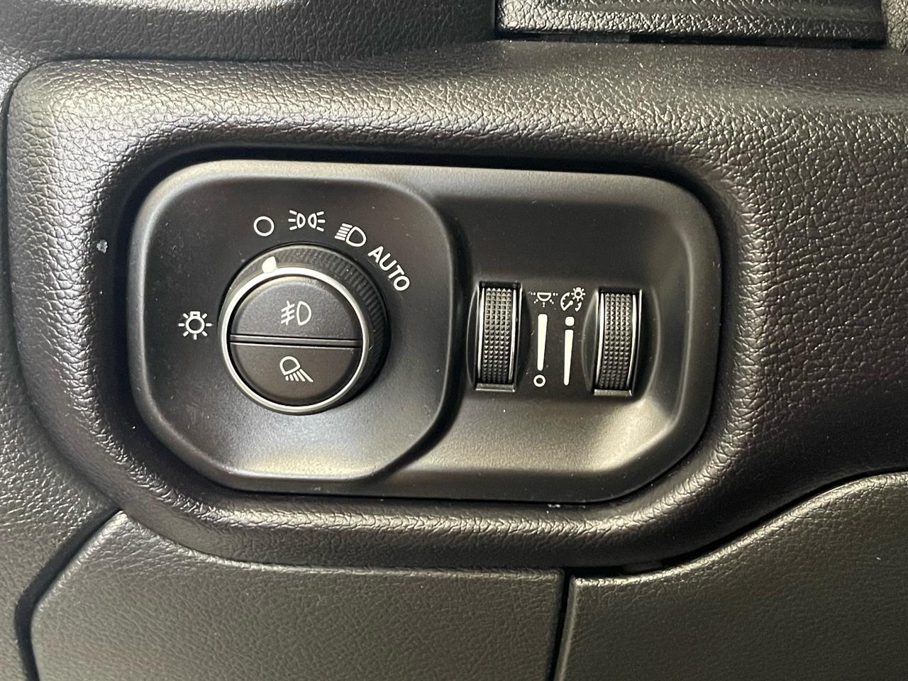 RAM 2500 Laramie 4x4 Crew Cab 6'4" Box 2021