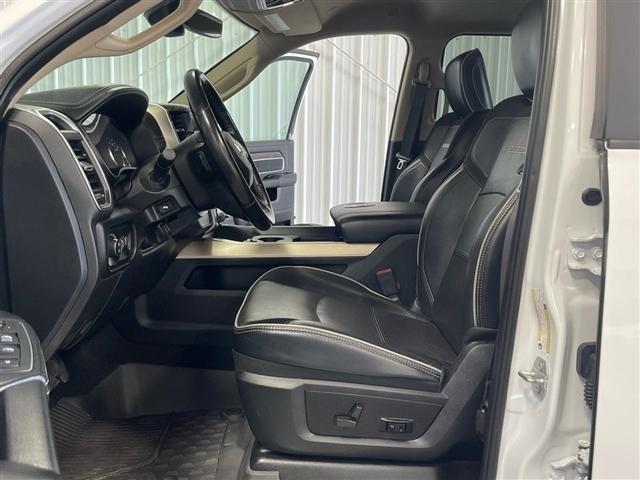 RAM 2500 Laramie 4x4 Crew Cab 6'4" Box 2021