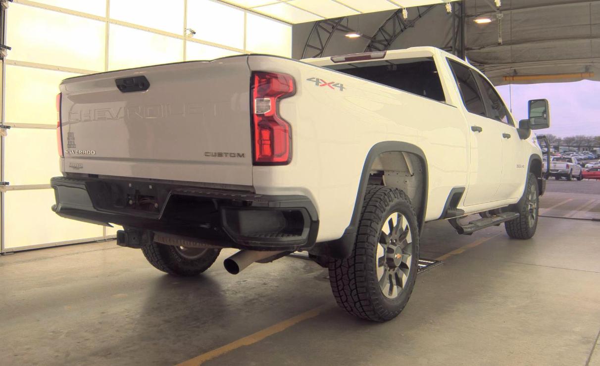 Chevrolet Silverado 2500HD 4WD Crew Cab 172" Custom 2021