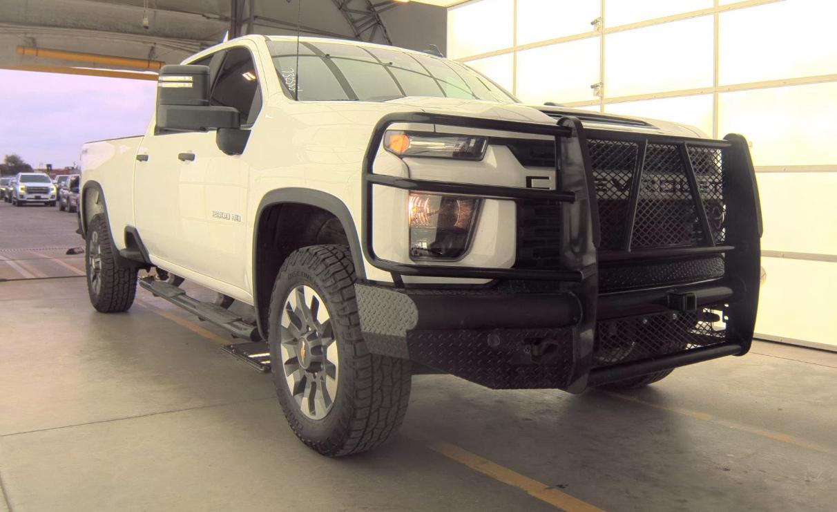 Chevrolet Silverado 2500HD 4WD Crew Cab 172" Custom 2021