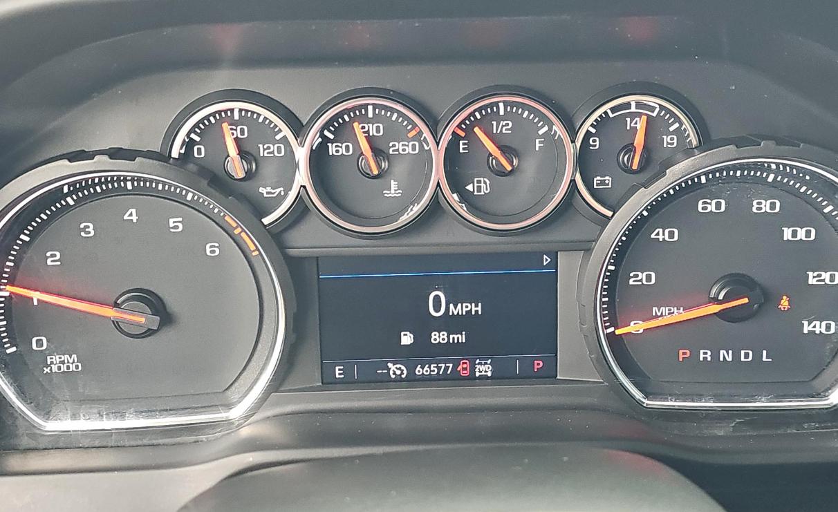 Chevrolet Silverado 2500HD 4WD Crew Cab 172" Custom 2021