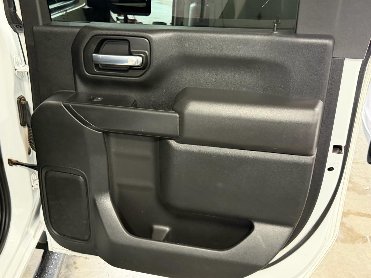 Chevrolet Silverado 2500HD 4WD Crew Cab 172" Custom 2021