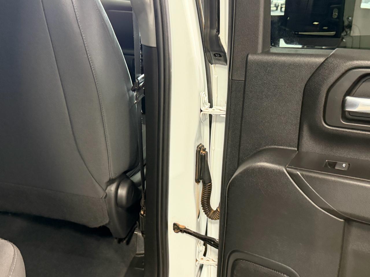 Chevrolet Silverado 2500HD 4WD Crew Cab 172" Custom 2021