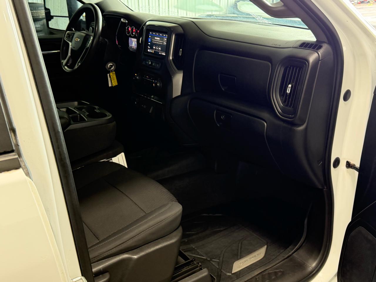 Chevrolet Silverado 2500HD 4WD Crew Cab 172" Custom 2021