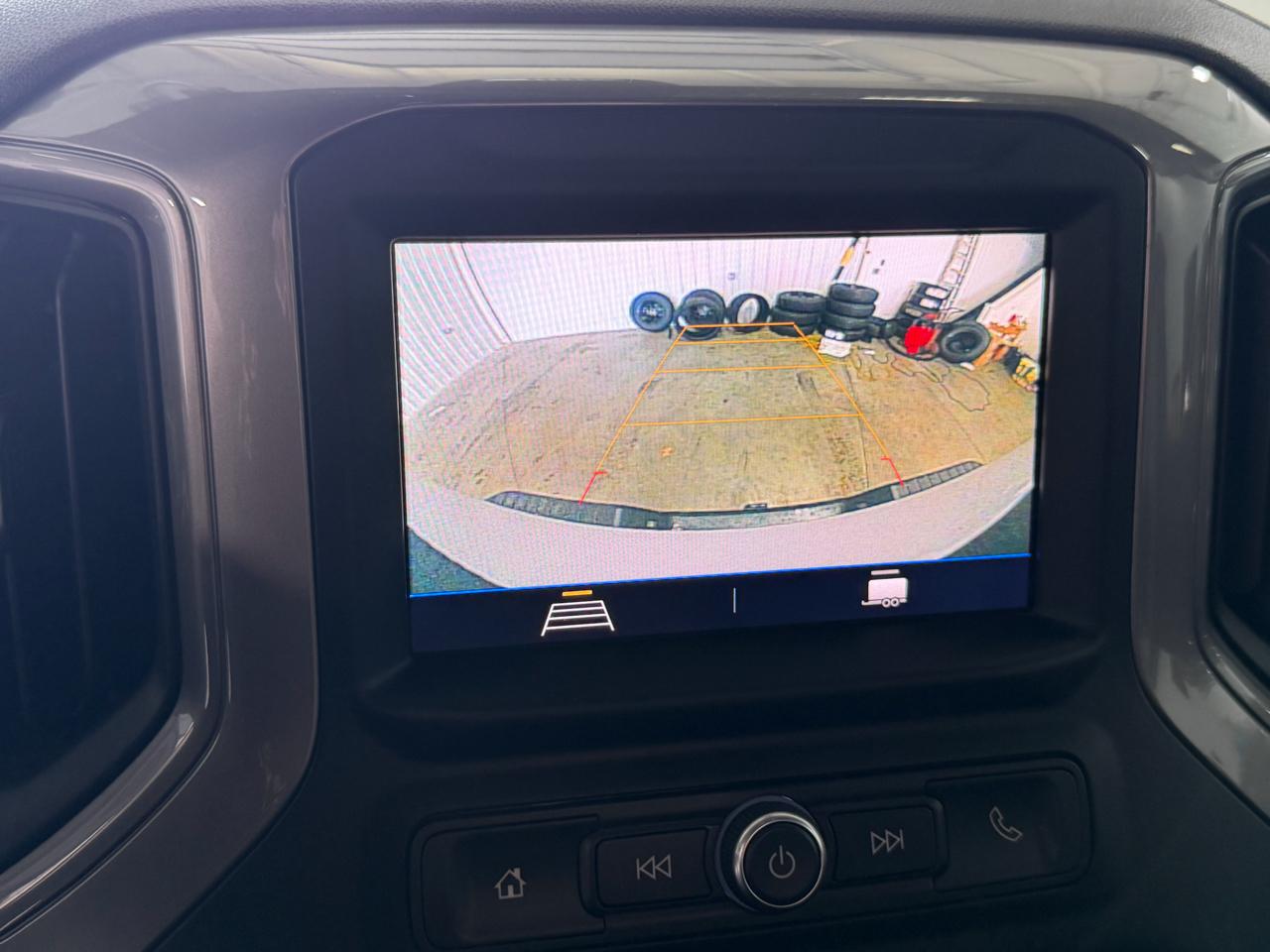 Chevrolet Silverado 2500HD 4WD Crew Cab 172" Custom 2021