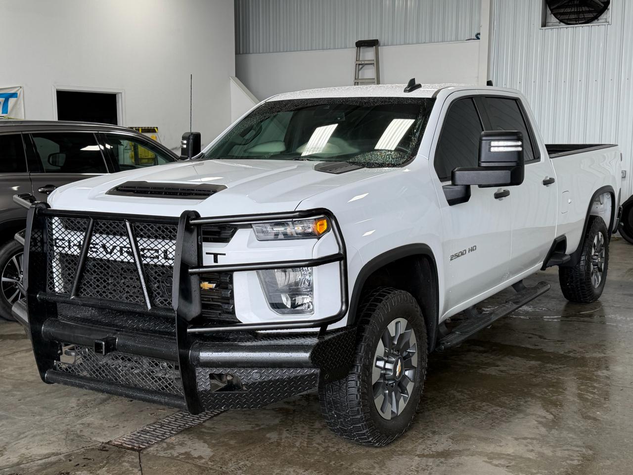 Chevrolet Silverado 2500HD 4WD Crew Cab 172" Custom 2021