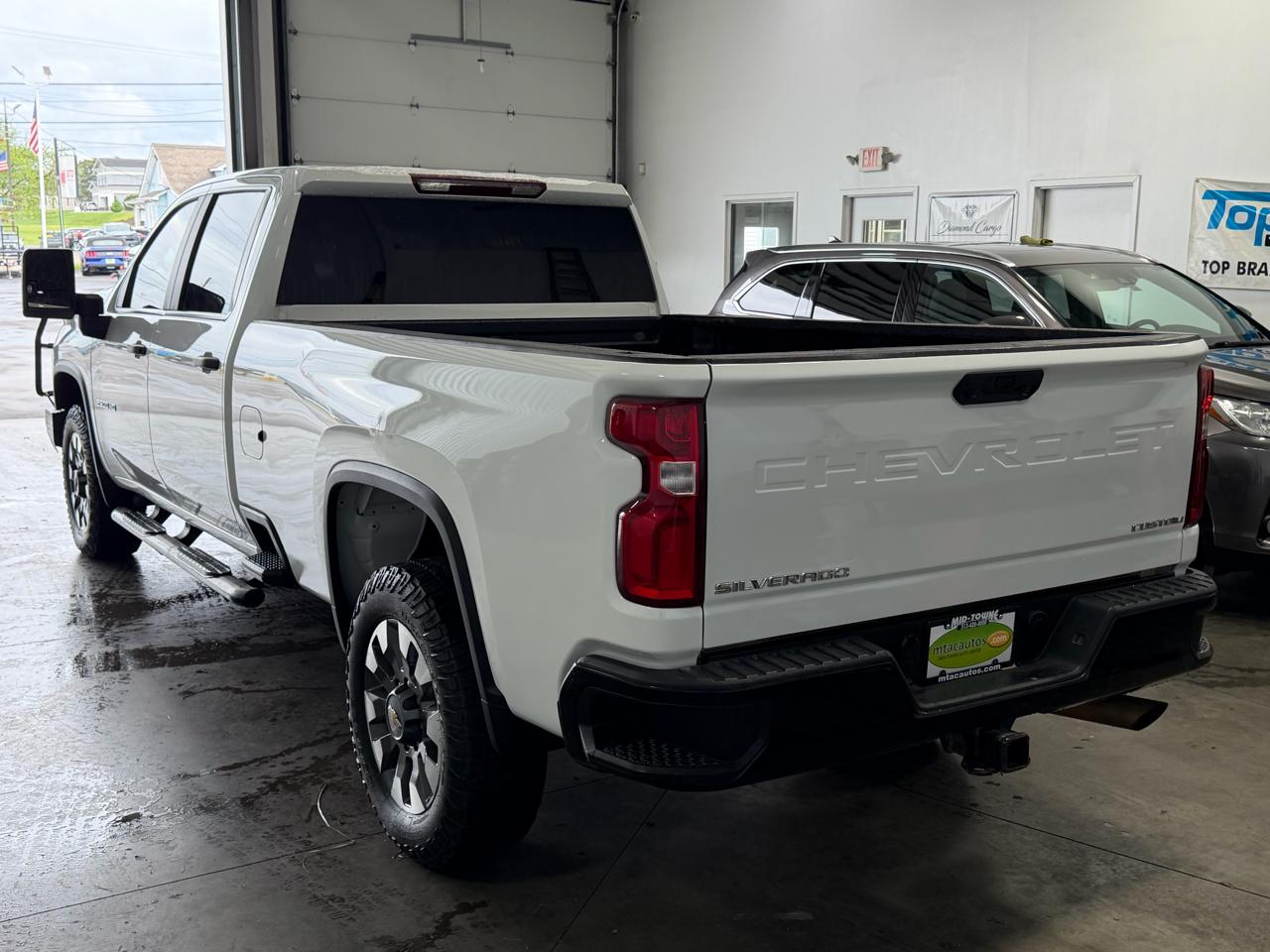 Chevrolet Silverado 2500HD 4WD Crew Cab 172" Custom 2021