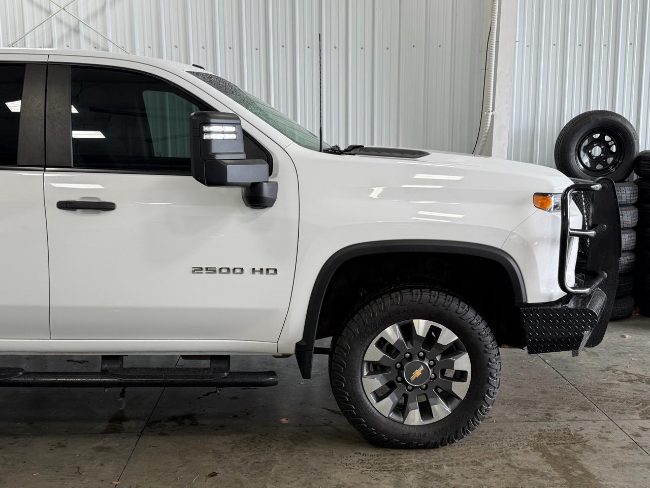 Chevrolet Silverado 2500HD 4WD Crew Cab 172" Custom 2021