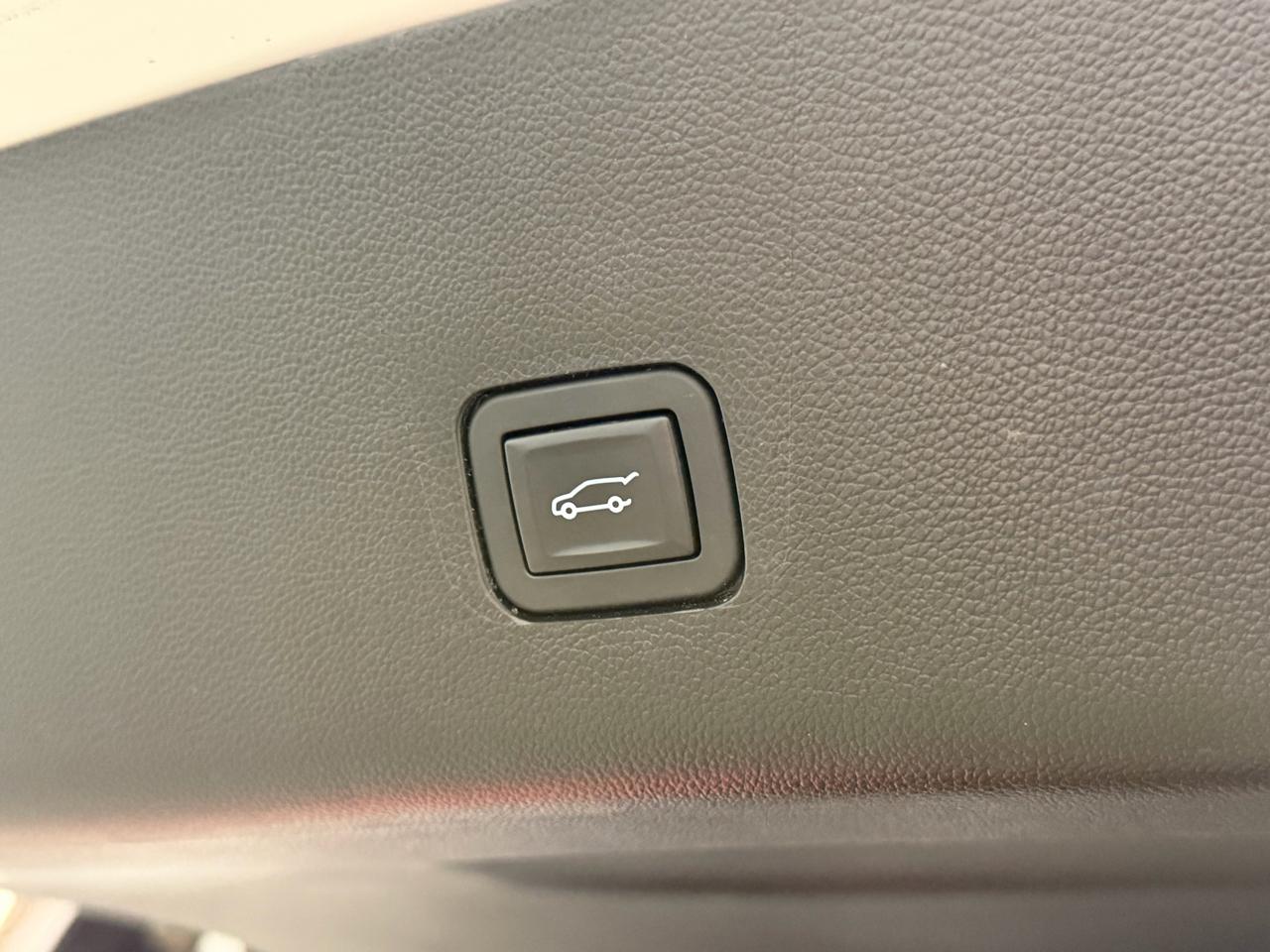 Chevrolet Traverse AWD 4dr High Country w/2LZ 2018