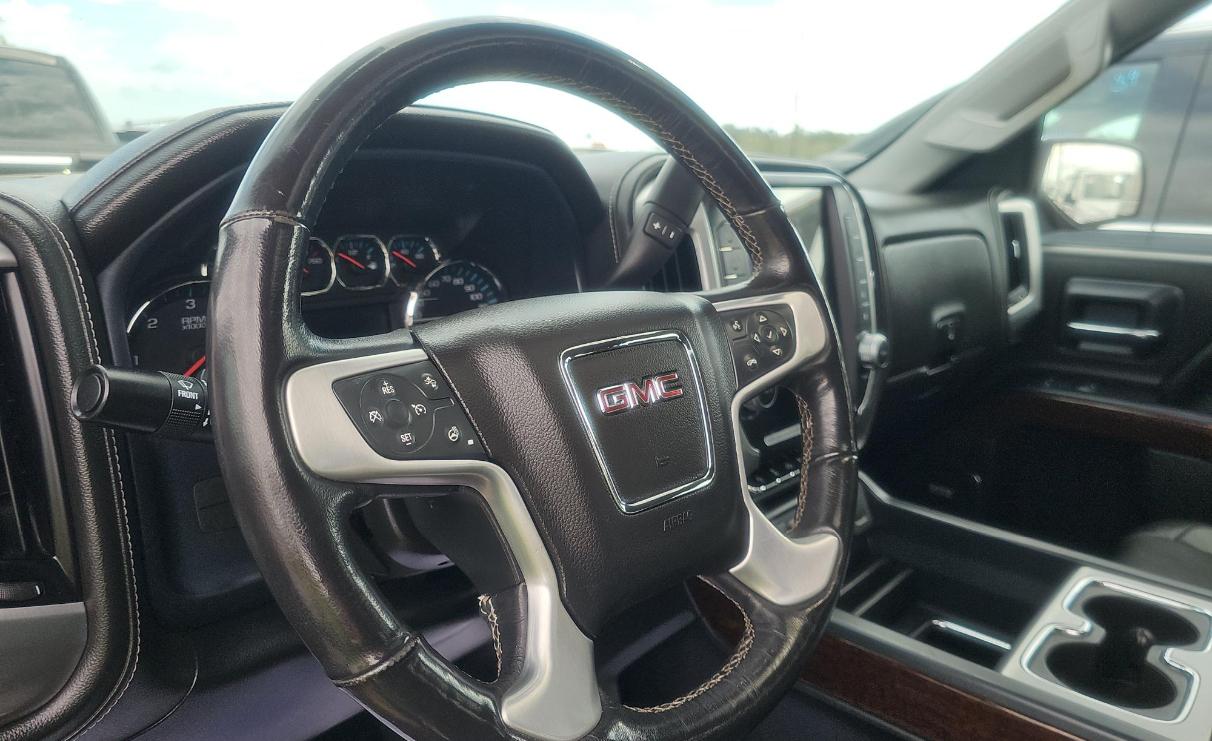 GMC Sierra 1500 4WD Crew Cab 143.5" SLT 2018