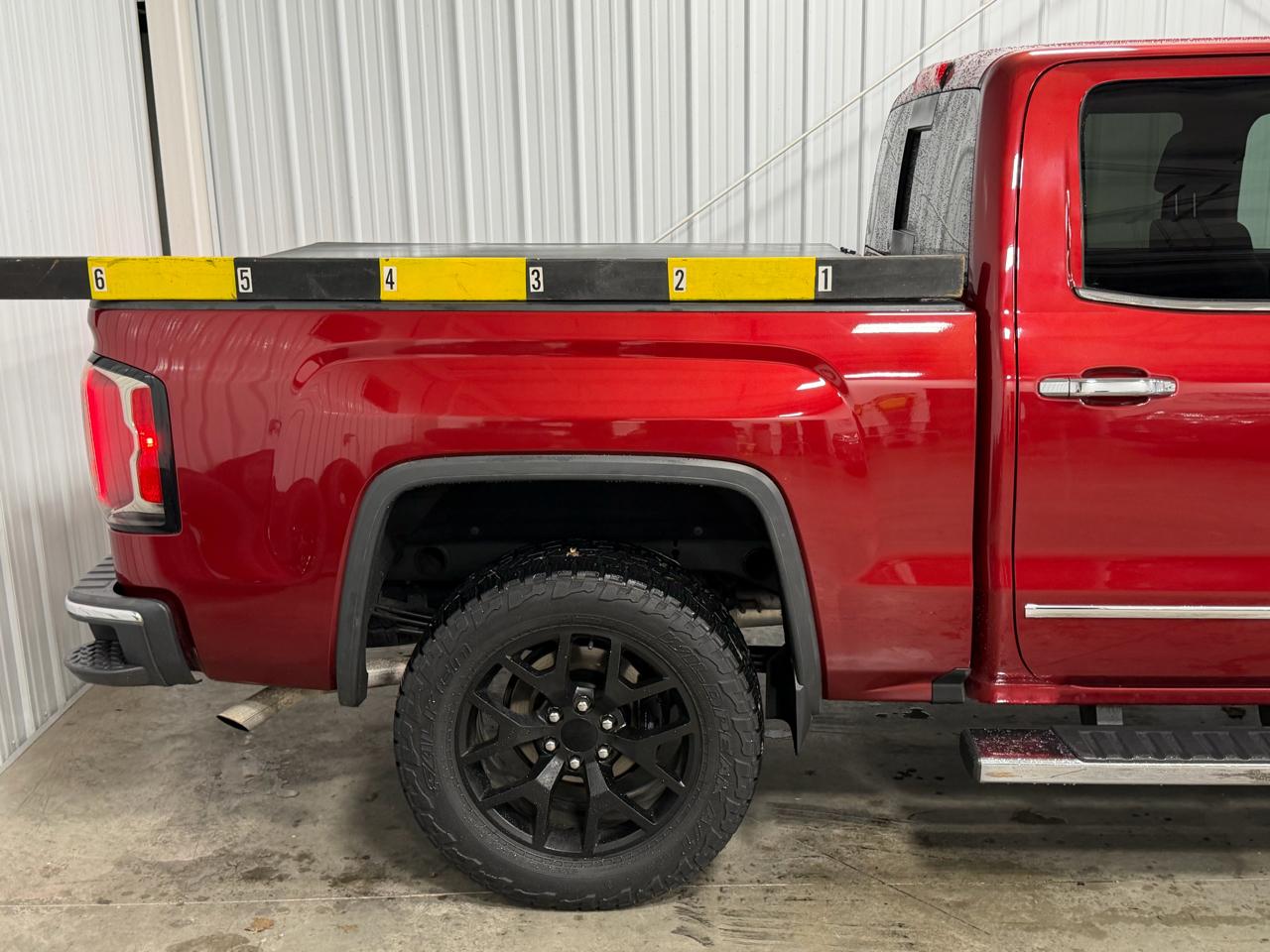 GMC Sierra 1500 4WD Crew Cab 143.5" SLT 2018