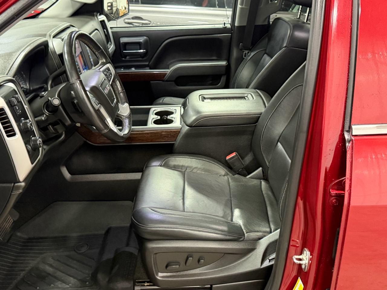 GMC Sierra 1500 4WD Crew Cab 143.5" SLT 2018