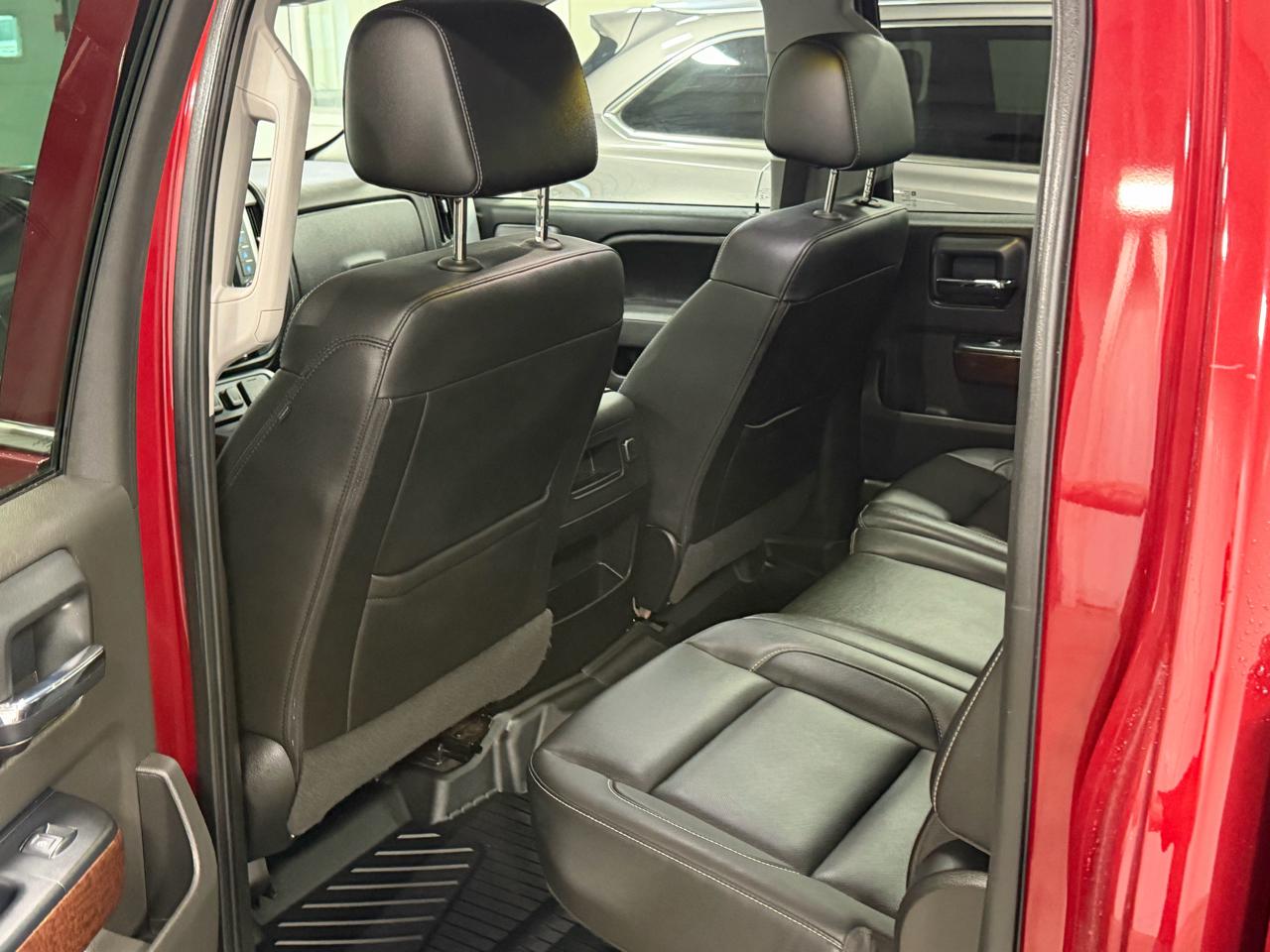 GMC Sierra 1500 4WD Crew Cab 143.5" SLT 2018