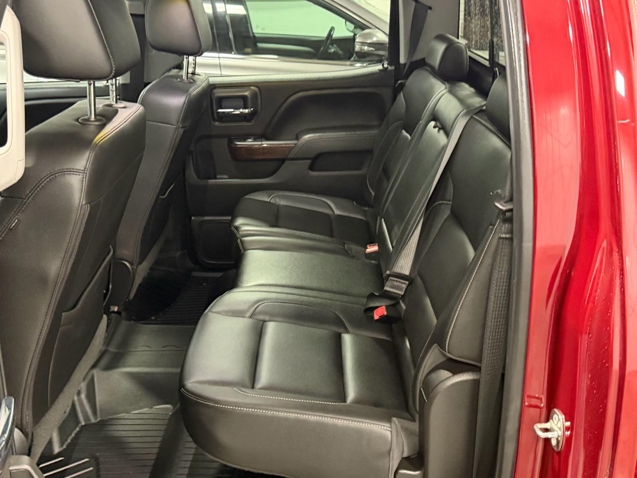 GMC Sierra 1500 4WD Crew Cab 143.5" SLT 2018