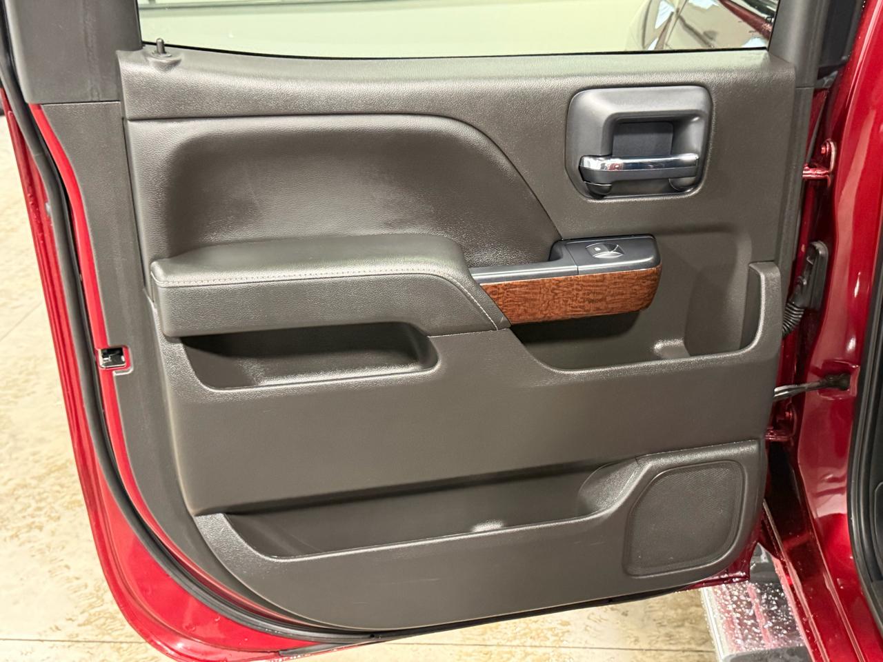 GMC Sierra 1500 4WD Crew Cab 143.5" SLT 2018