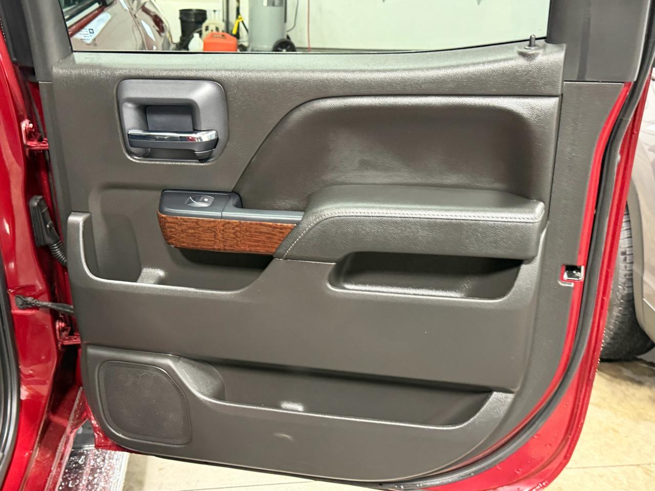 GMC Sierra 1500 4WD Crew Cab 143.5" SLT 2018