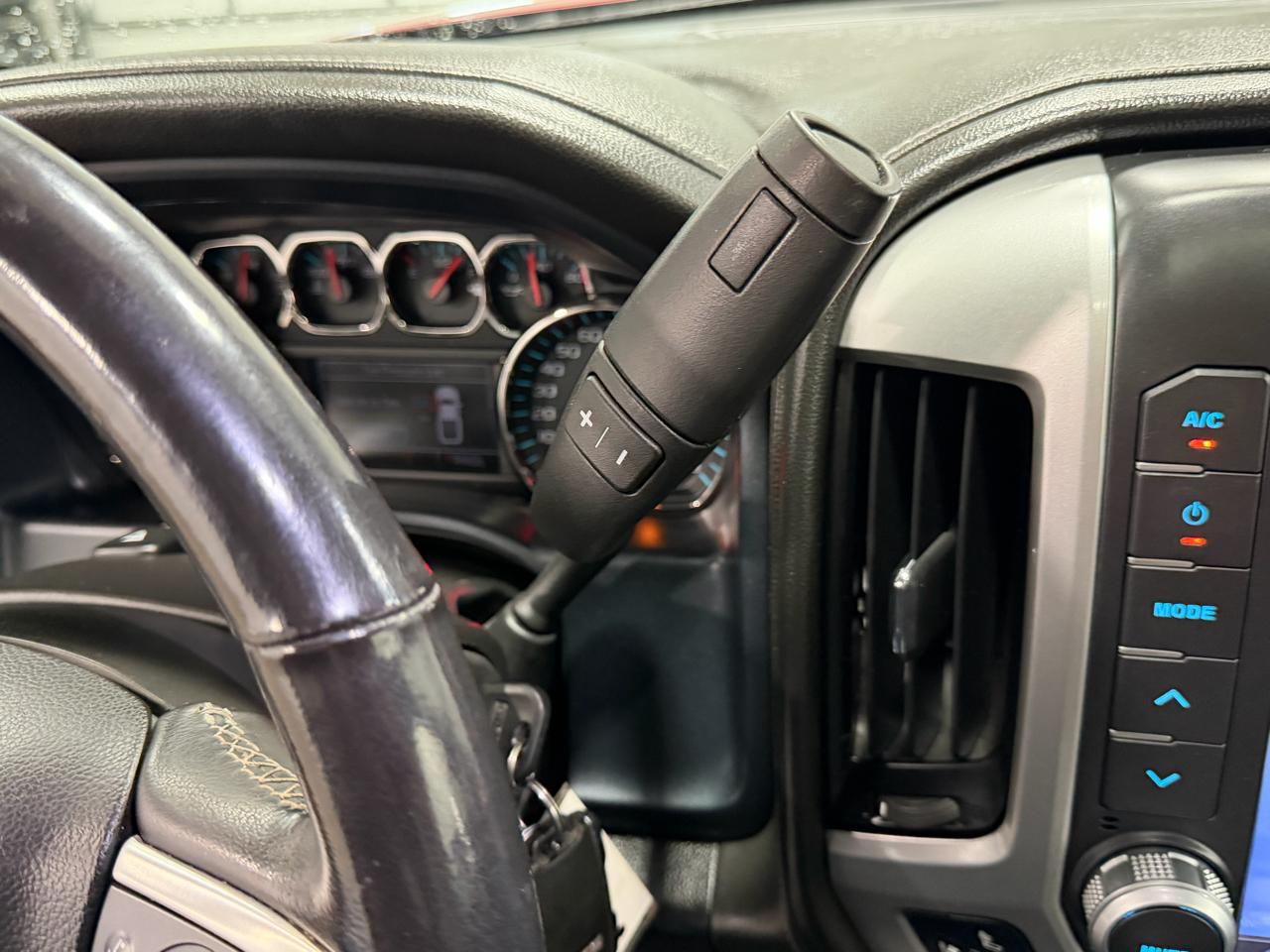 GMC Sierra 1500 4WD Crew Cab 143.5" SLT 2018