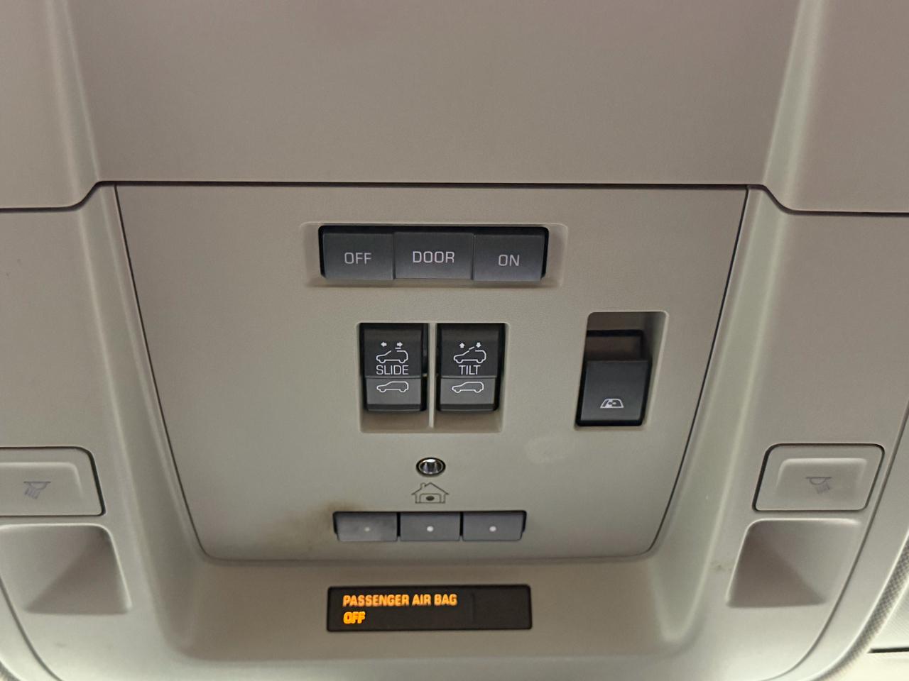 GMC Sierra 1500 4WD Crew Cab 143.5" SLT 2018