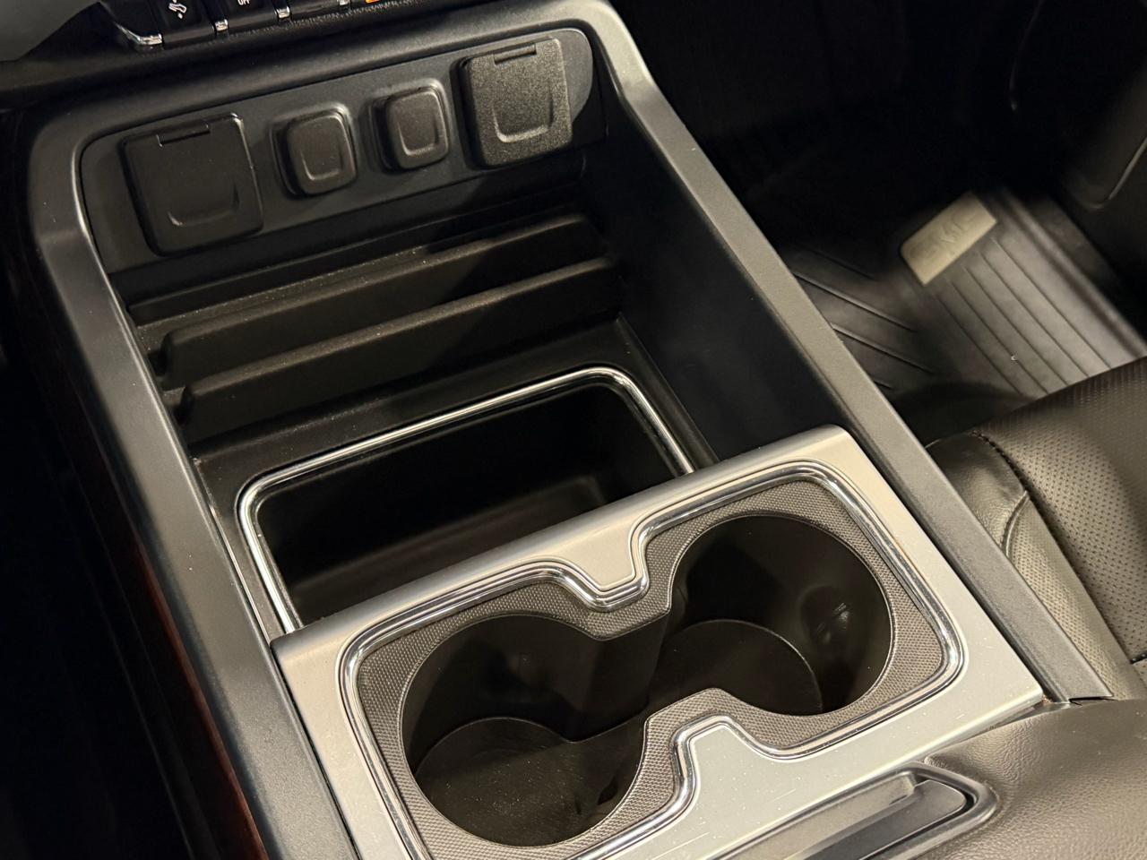 GMC Sierra 1500 4WD Crew Cab 143.5" SLT 2018