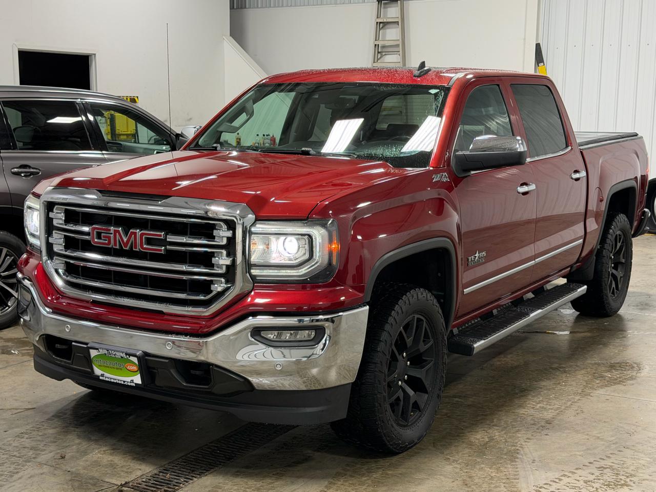 GMC Sierra 1500 4WD Crew Cab 143.5" SLT 2018