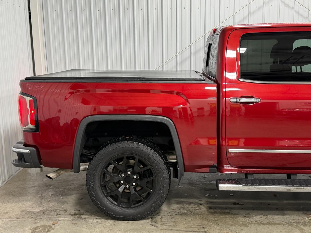 GMC Sierra 1500 4WD Crew Cab 143.5" SLT 2018
